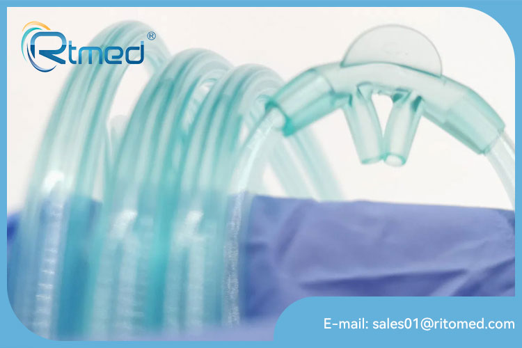 What is the difference between an oxygen and a nasal cannula?